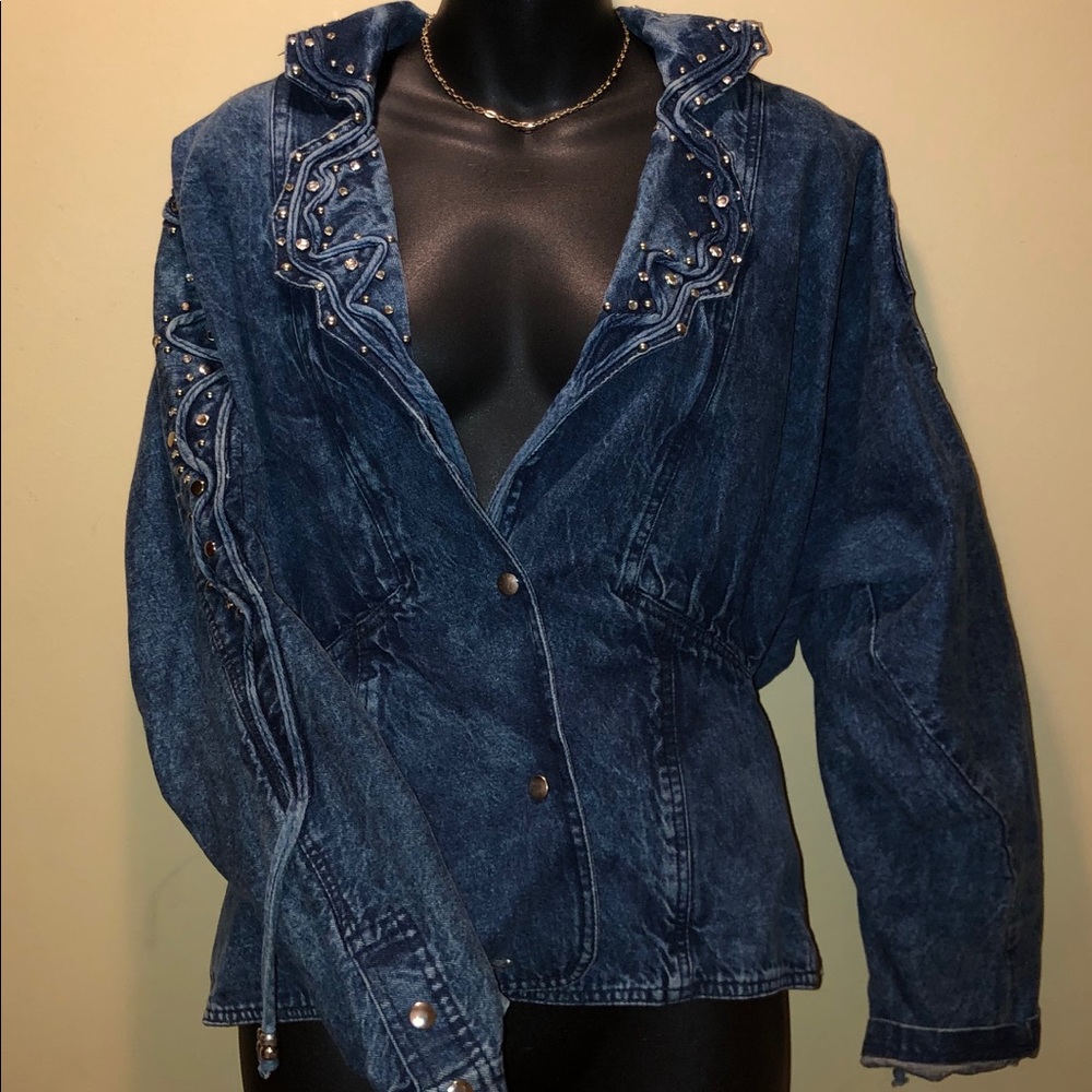 Jacket - Picture 1 of 4